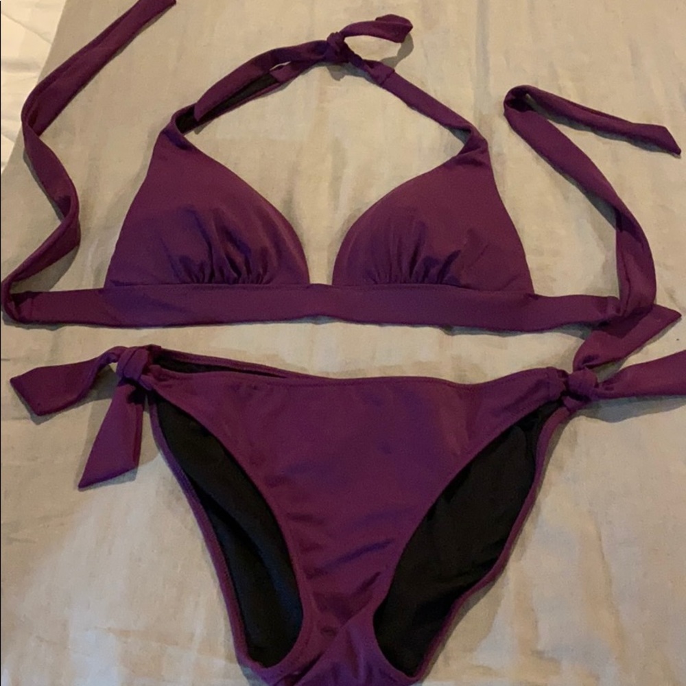 Victoria’s Secret bikini set